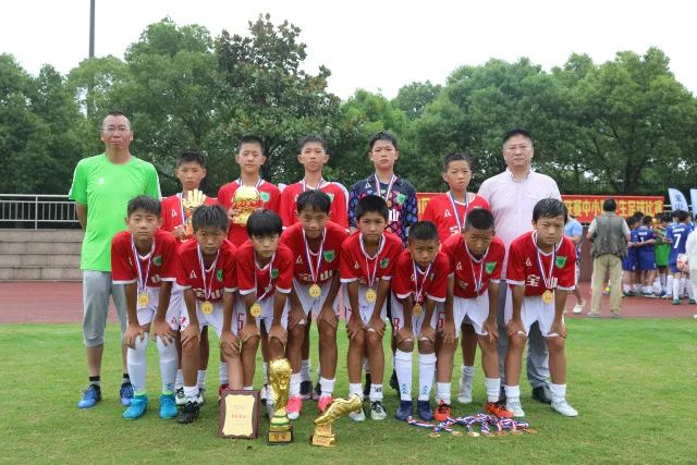 亚历山大24+10英格拉姆低迷 雷霆4-0横扫鹈鹕