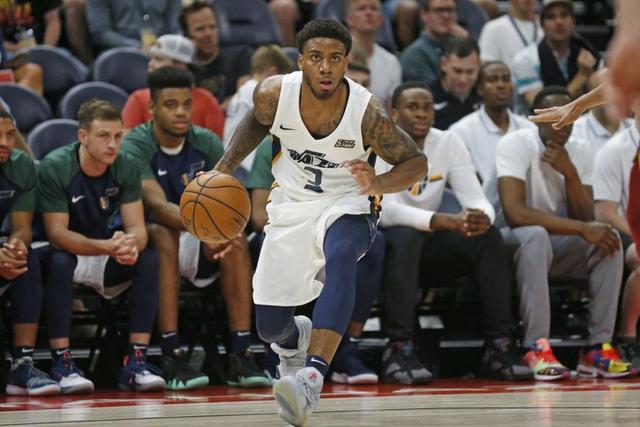 库里复出24分普尔空砍24分 勇士力克奇才4连胜