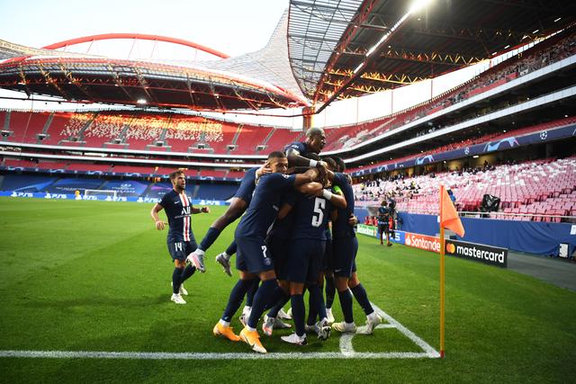 英超-B费点射迪亚洛绝杀 曼联2-1逆转曼城